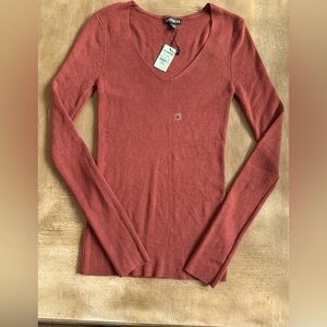 Express NWT Rust Knit Sweater. Size M